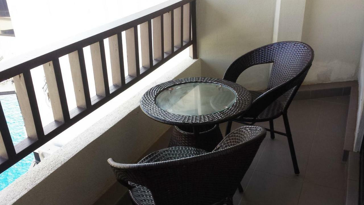 Cherloft@Samsuria Beach Residences Kampung Sungai Ular Екстериор снимка